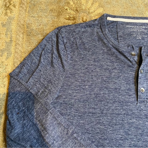 Banana Republic Henley Linen Tee - Picture 4 of 7